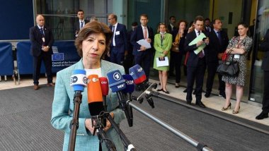 Fransa İran'ı ağır yaptırımlarla tehdit etti