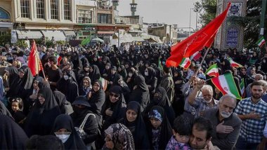 Hollanda'dan vatandaşlarına İran'a gitmeyin çağrısı