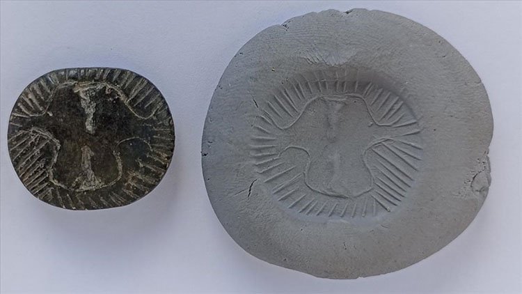 Maraş'taki arkeolojik kazıda 7 bin 600 yıllık damga mühür bulundu