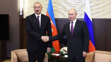 Putin ve Aliyev'den Macron'a tepki: Kabul edilemez