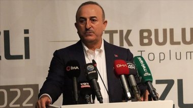 Çavuşoğlu: Suriye'nin bölünmesine izin veremeyiz