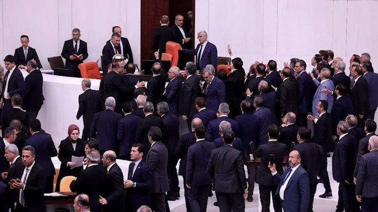 TBMM'deki fezlekeler milletvekili sayısının 3 misli oldu 