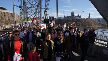 Kanada Başbakanı Trudeau, İran protestocularına destek eylemine katıldı