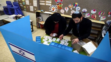 İsrail'de halk, erken genel seçimler için sandık başında