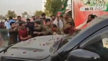 Eski Pakistan Başbakanı İmran Han'a suikast girişimi