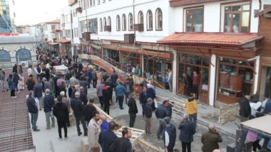 Elazığ'da Tarihi Kapalı Çarşı'da sundurma çöktü: 5 kişi yaralandı