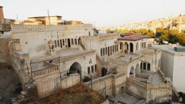 İletişim çağında tarihi gerçekleri çarpıtmak çirkin olmakla birlikte nafile ve utanç verici bir çabadır