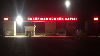 Kilis'te sınır kapısına roketli saldırı