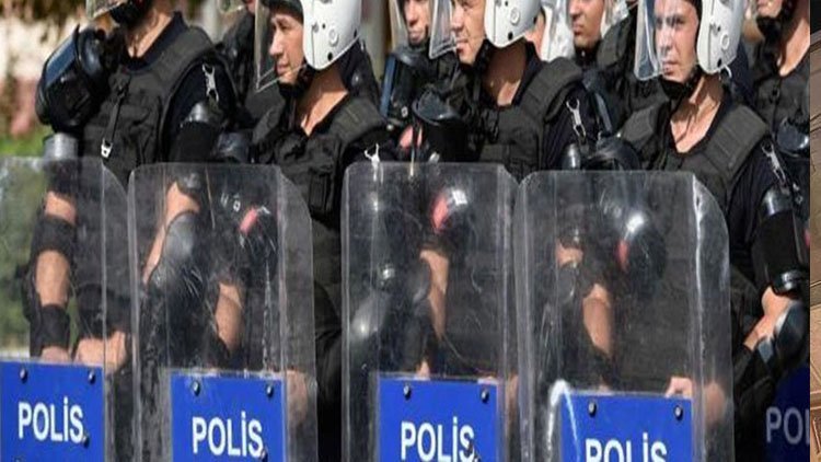 Qedexeya çalakiyan li Êlihê bo 5 rojên din hat dirêjkirin