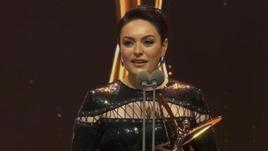 Ezgi Mola, Jina Emini’yi andı, TBMM'ye yasa çağrısı yaptı