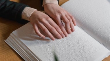 Diyarbakır’daki görme engelliler: Kürtçe sesli kitaplar istiyoruz