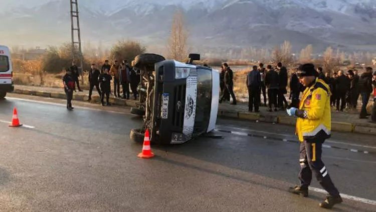 Van'da okul servisi devrildi: 11 öğrenci yaralı