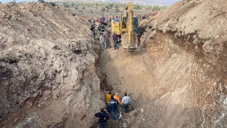Kilis'te göçük altında kalan 2 işçi hayatını kaybetti