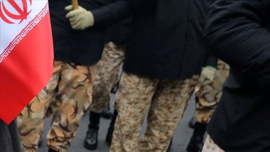 İran'da Devrim Muhafızları mensuplarına saldırı: 4 ölü