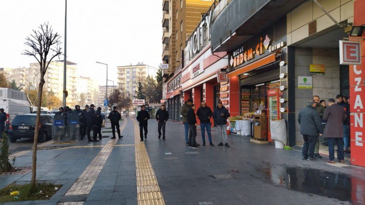 Birçok kentte DBP’ye polis baskını