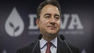 Babacan ve Davutoğlu'dan Paris'te Kürtlere yapılan saldırıya ilişkin açıklama