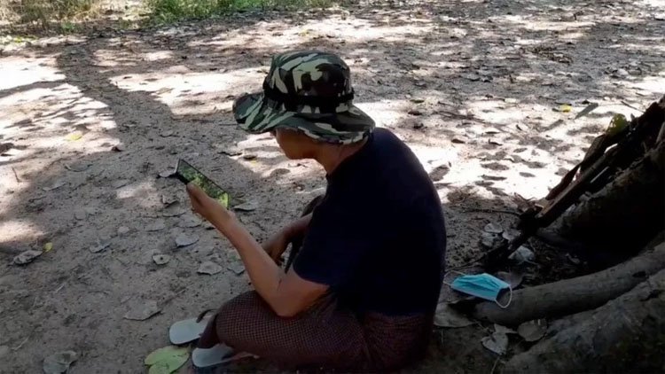 Myanmar’da farklı cephelerde savaşan babadan oğluna: ‘Karşıma çıkarsan seni öldürürüm'