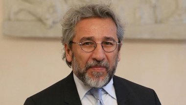 Gazeteci Can Dündar 'gri liste'ye eklendi