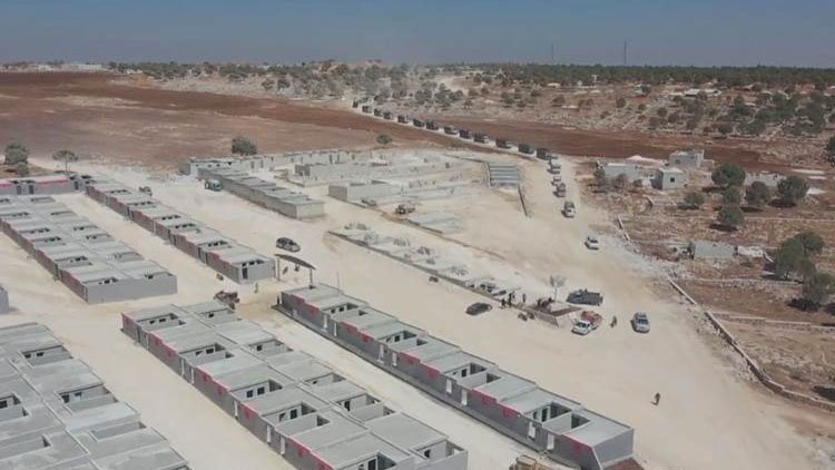 Afrin’de Araplar için yapılan bir yerleşim yeri daha açıldı
