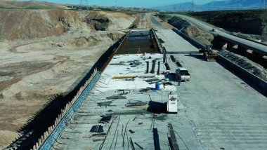 Kürdistan Bölgesi ve Irak'ın 'en uzun köprüsü' inşa ediliyor