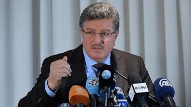 Türkiye-Suriye yakınlaşmasını protesto gösterisinde Suriyeli muhalif lidere saldırı