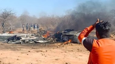 Hindistan'da iki savaş uçağı düştü