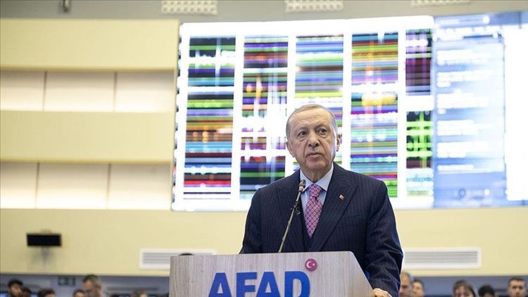 Erdoğan: Depremde 912 vatandaşımız hayatını kaybetti