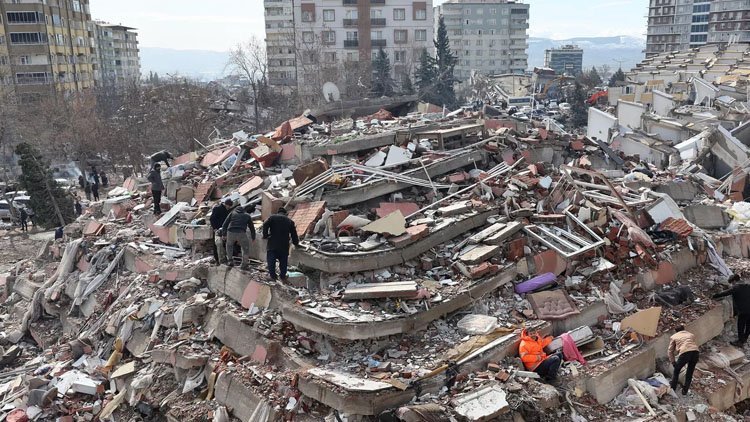 AFAD: Kimliklendirilme yapılamayan cenazeler 24 saat sonra defnedilecek
