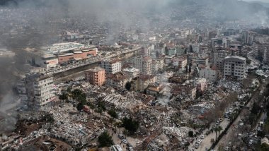 Siyasi Felaketten Deprem Felaketine !