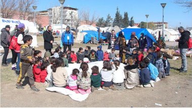 Depremzede çocuklar için 283 bin 'koruyucu aile' başvurusu