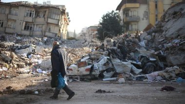 Reuters’tan deprem bölgesi izlenimi