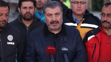 Fahrettin Koca: Deprem bölgesinde bir suçiçeği vakası saptandı