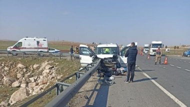 Mardin'de feci kaza: Ölü ve yaralılar var