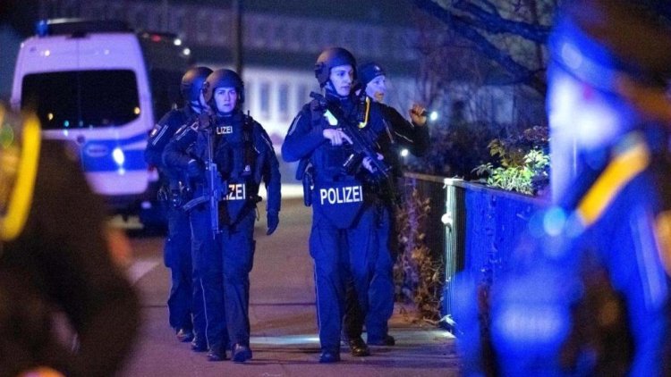 Almanya'da kiliseye silahlı saldırı: 7 ölü 35 yaralı