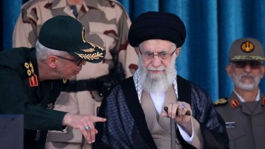 Devrim Muhafızları gizli bilgileri satıyor iddiası