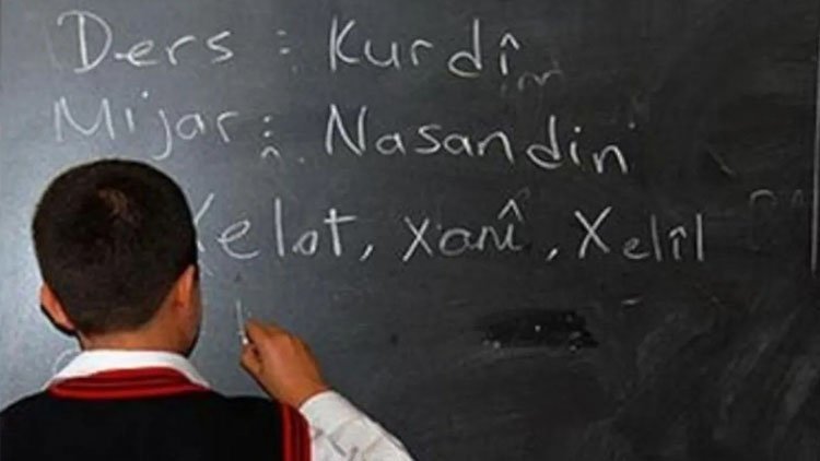 Bu yıl 50 Kürtçe öğretmeni atanacak