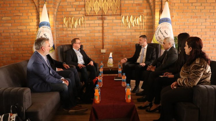 Kanadalı heyet Rojava'yı ziyaret etti