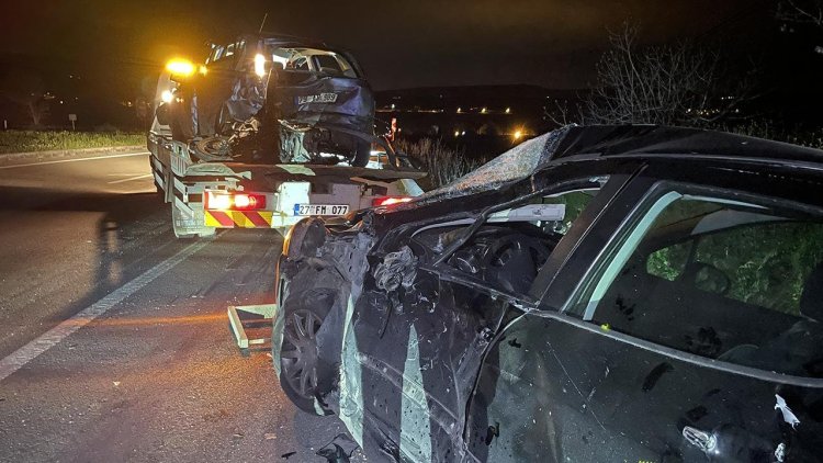 Antep'te zincirleme kaza: 2 ölü, 4 yaralı