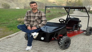 Yüksekovalı çoban hurdalarla 50 kilometre hızla giden araba yaptı