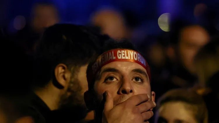 Seçimler dış basınında: '100 yıllık ülke tarihinde bir ilk'