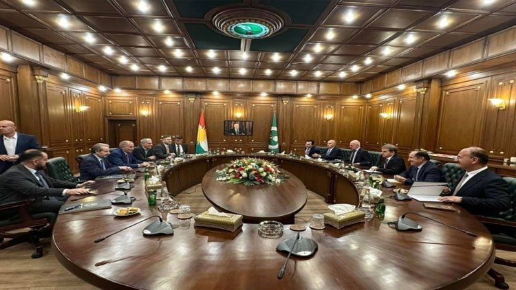 KDP ve YNK Heyetleri YNK Politbüro binasında bir araya geldi
