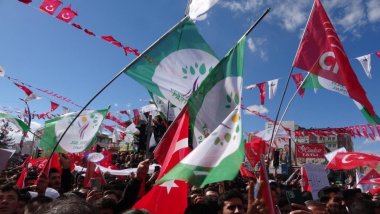 Fehim Taştekin: 'Bölücülük etiketi Kürtlerin derilerine kazınmış sanki, bir türlü silinmiyor'