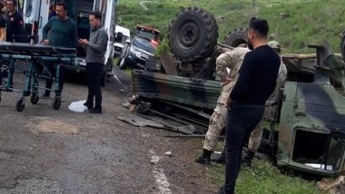 Ardahan'da askeri araç devrildi: 5 yaralı