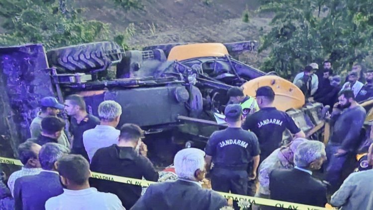 Adıyaman’da iş makinesi devrildi: 1 ölü, 1 yaralı