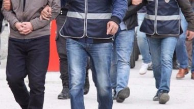 Hakkari’de ev baskınları: Çok sayıda gözaltı