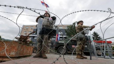 Kosova'nın kuzeyinde gerginlik: NATO'dan tepki