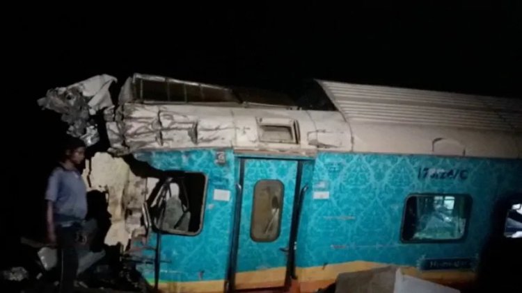 Hindistan'da tren kazası: 288 ölü, 900'den fazla yaralı