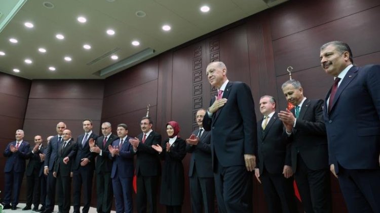 Kürtlerin yeni kabineden beklentisi: Güvenlikçi politikalar terk edilsin, Kürtçe resmi dil olsun!