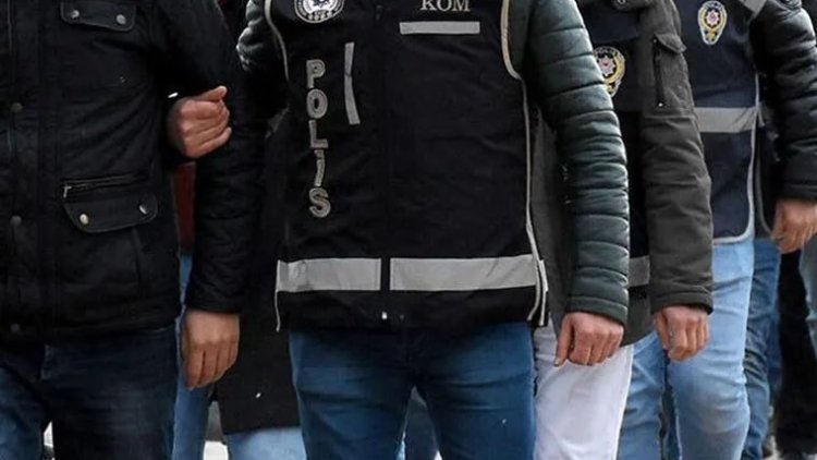 Bitlis'te ev baskınları: 8 gözaltı