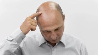 Genetikçilerden kelliğe yeni çare 'genler hacklendi'